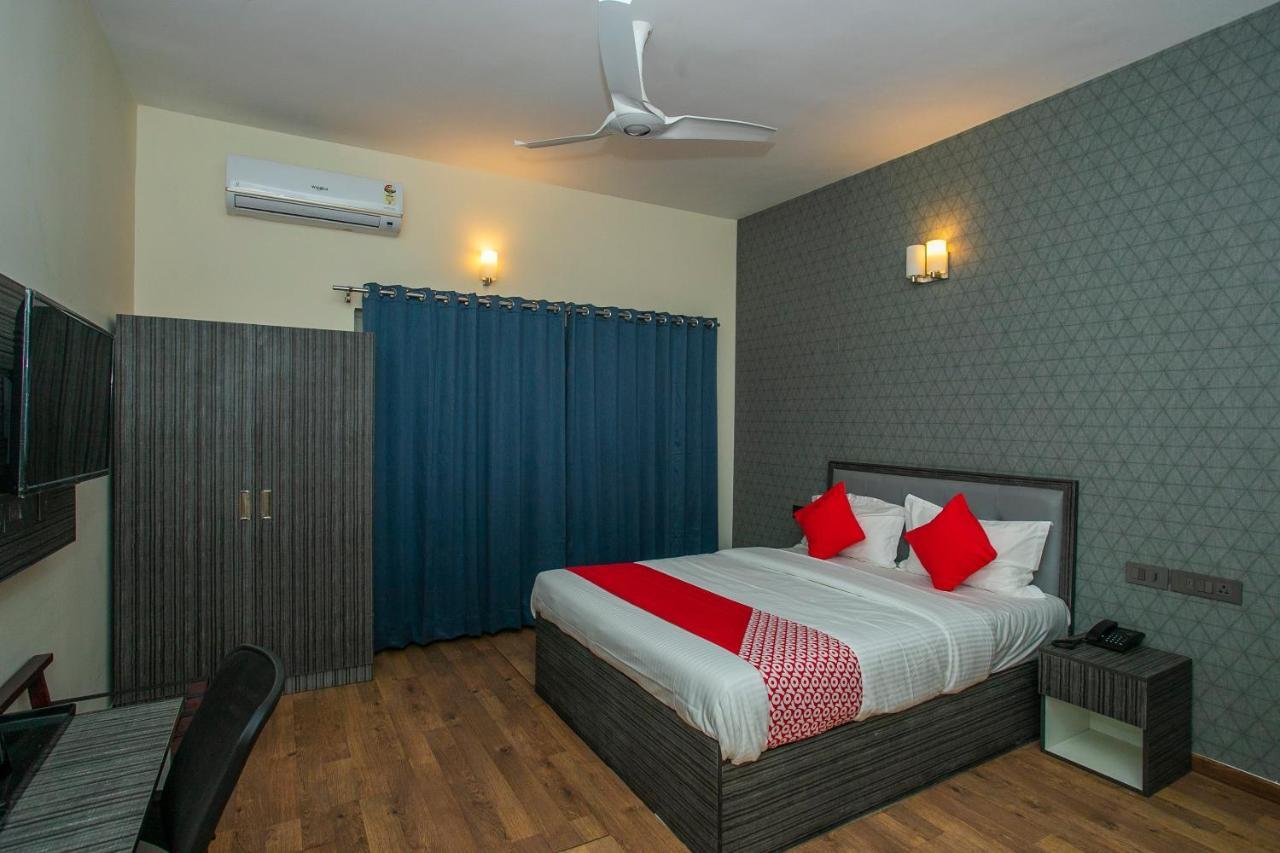 Collection O Premium Eden Au Lac Near Sri Someshwara Swami Temple Μπανγκαλόρ Εξωτερικό φωτογραφία