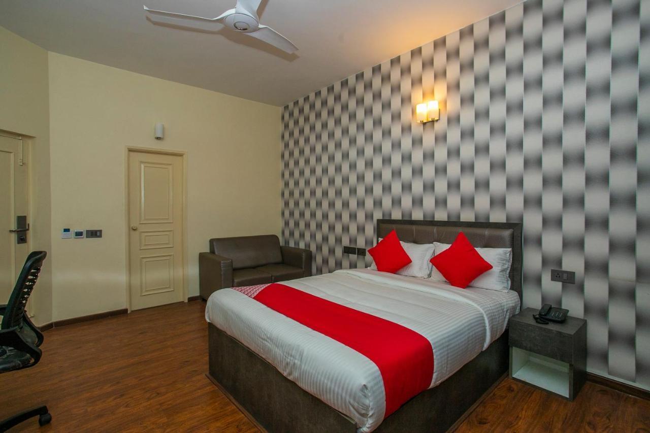 Collection O Premium Eden Au Lac Near Sri Someshwara Swami Temple Μπανγκαλόρ Εξωτερικό φωτογραφία